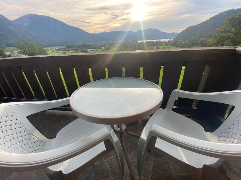 Schoene Ferienwohnung Mit Wolfgangseeblick Strobl Exterior foto